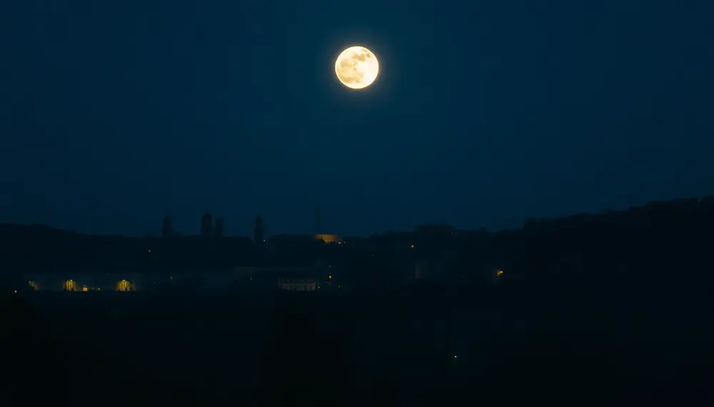 Der Vollmond 2023 in Erfurt: Erlebnisse und Einflüsse